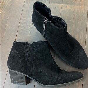Blondo 9 Black Suede Ankle Boots
